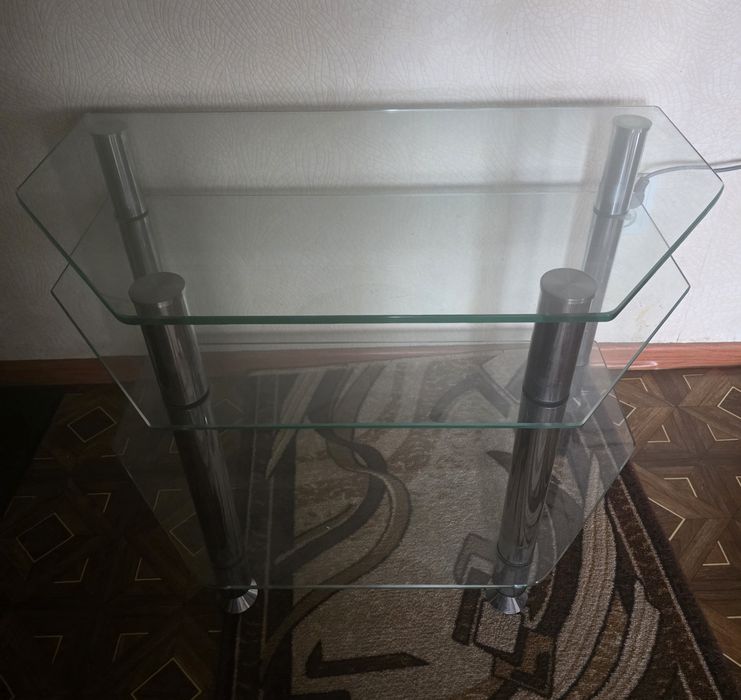 Столик для телевизора