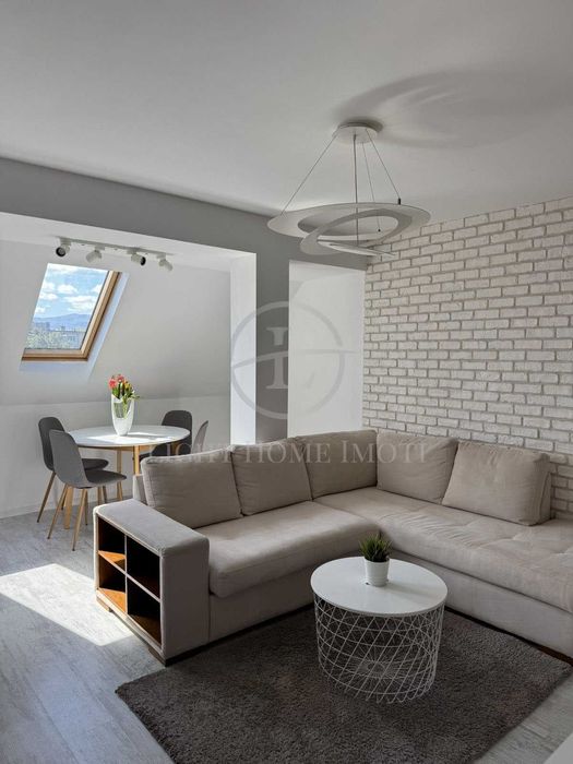 Продава се Тристаен апартамент в Пловдив, Център - 96 кв.м за 2146 €/кв.м - Снимка #1