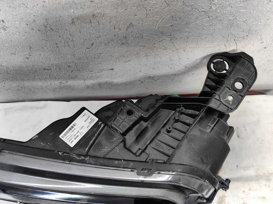 Оригинален фар Jeep Avenger Full Led 2024