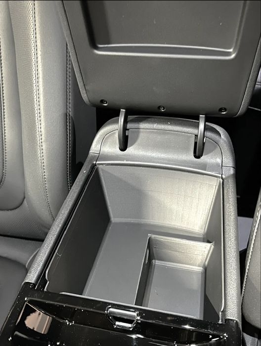 Cutie de depozitare pentru consola Hyundai Tucson Hybrid 2025
Tăvi de