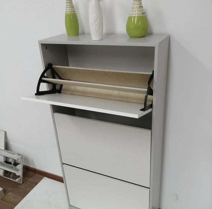 Стильная обувница для прихожей