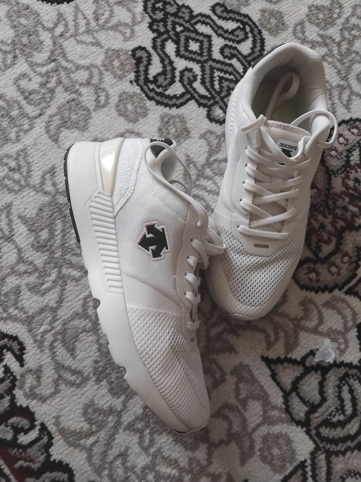 Кроссовки лёгкие 39 размер