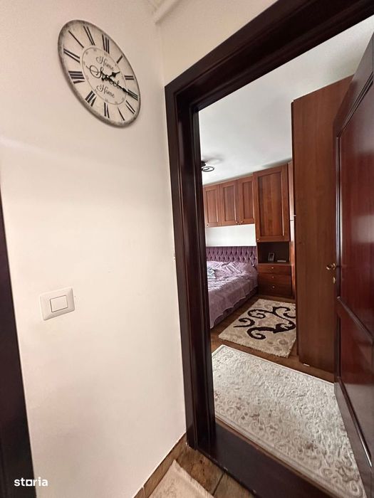 De vanzare apartament 3 camere și balcon, zona ultracentrala, renovat