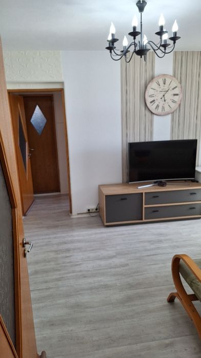 Vand apartament 2 camere, semidecomandat, zona Nanterre, Calea Bucuresti