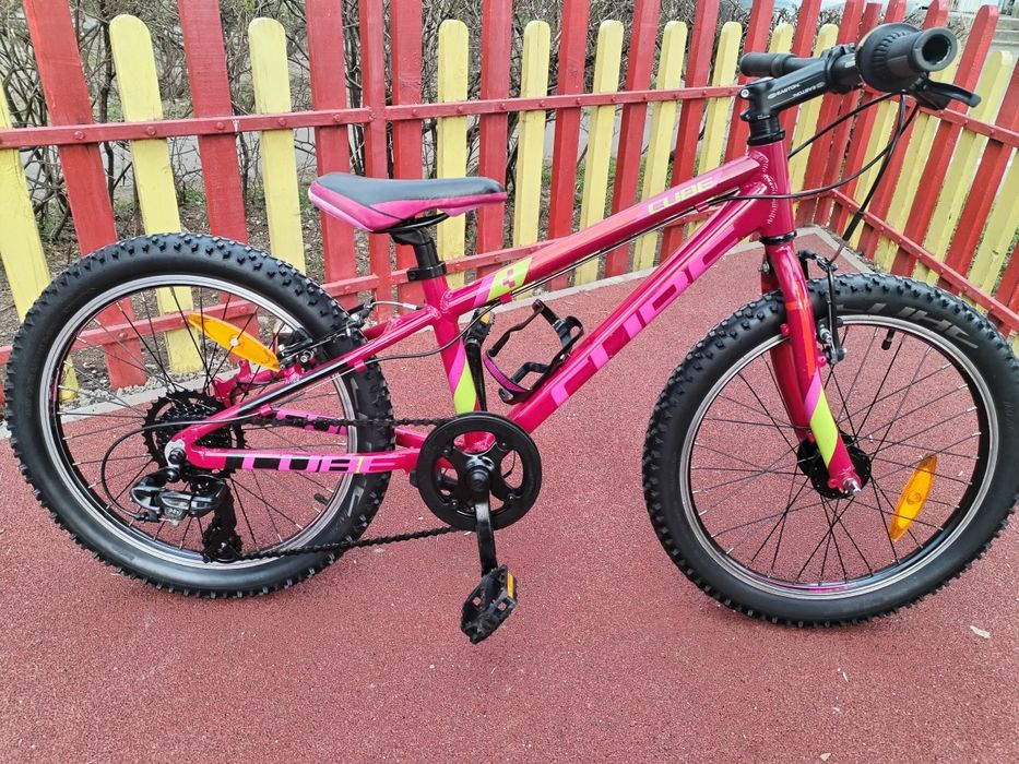 Bicicleta copii Cube roti 20 cadru aluminiu foarte ușoara