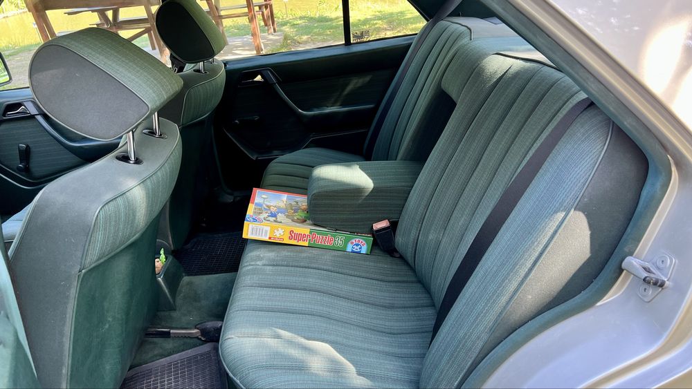 Mercedes Benz W124 250D inmatr oct. 2024 accept schimb