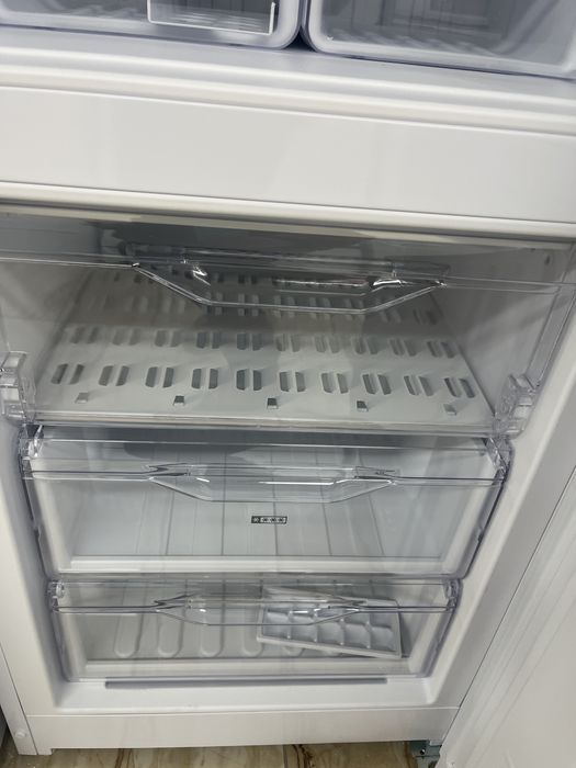 Холодильник indezit