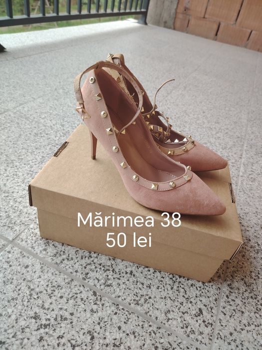 Vând pantofi eleganți!
