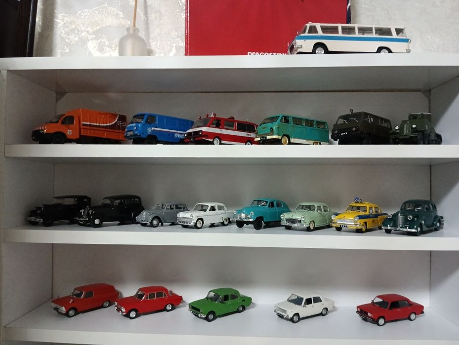 Продам модели в масштабе 1:43 . Читайте описание внимательнее.