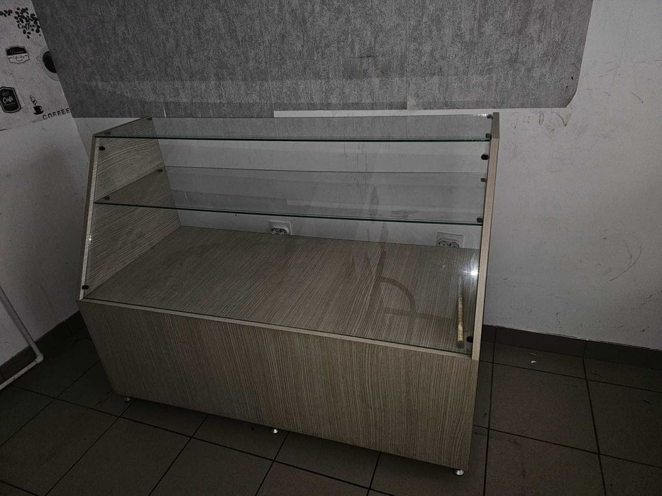 Vitrine magazin sticla si pal