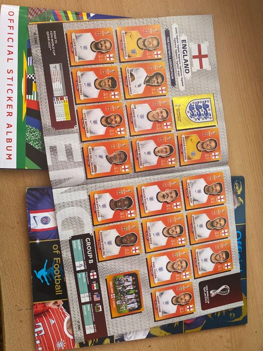 Vând albume de fotbal(fifa WORLD cup , euro , FIFA 365 2023