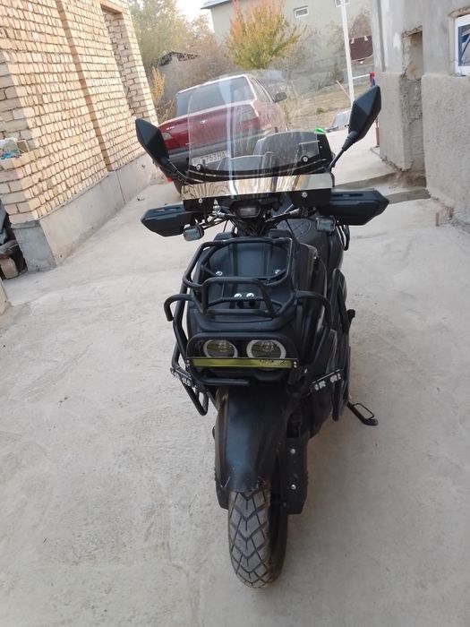 Motsikil Tank sotiladi