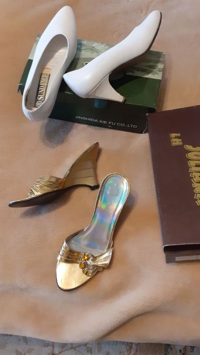 Vand pantofi de dama marimea 38-39