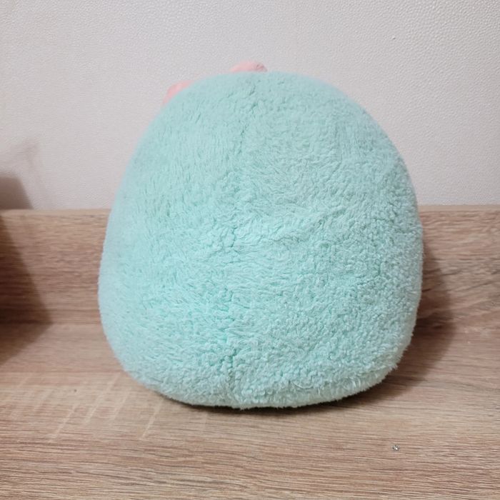 Милый монстрик с большими глазами