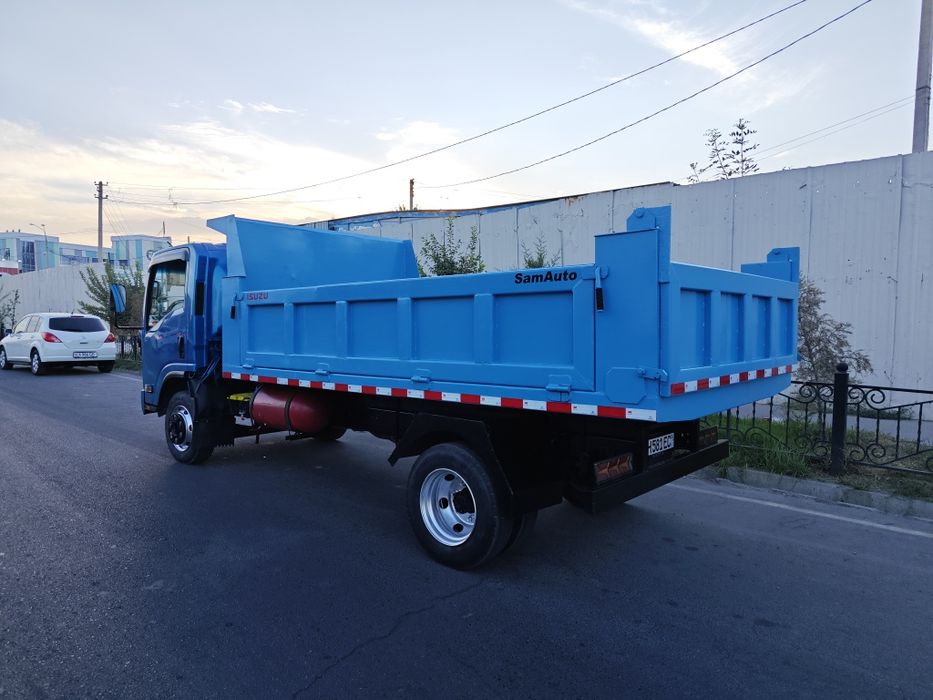 Isuzu  samosval  avtobusdan yasalgan  2013 yil kapitalniy qilingan