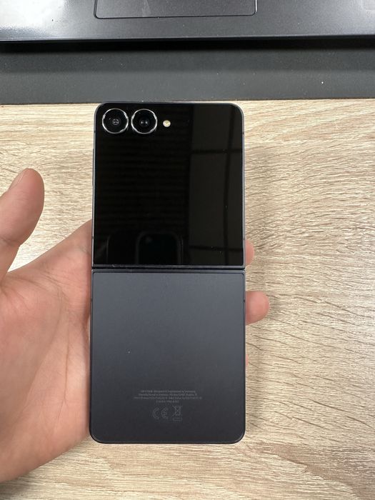 Samsung galaxy Z flio7