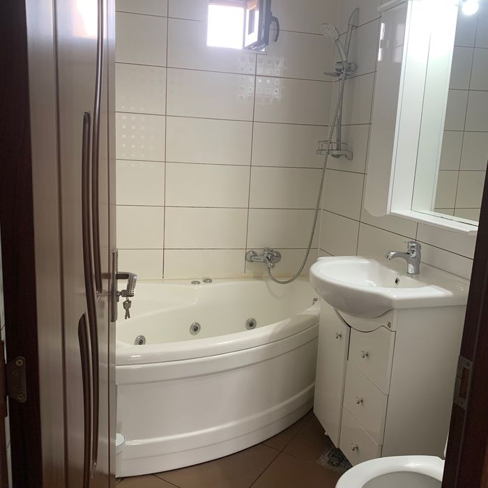 Apartament de închiriat
