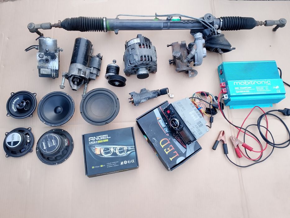 Vând redresor 12v ,radio Alpine  ,piese Audi A4, electronice auto nu