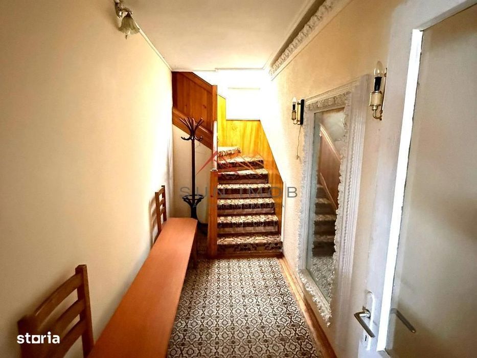 Vila 7 camere, an 1984, garaj, terasa, teren 604 m2, Poiana Campina,PH
