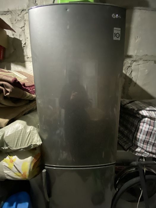 Холодильник LG..