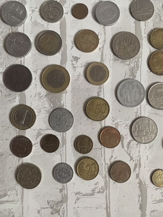 Monede vechi 100 lei + 3 bancnote 2000 lei cu eclipsa