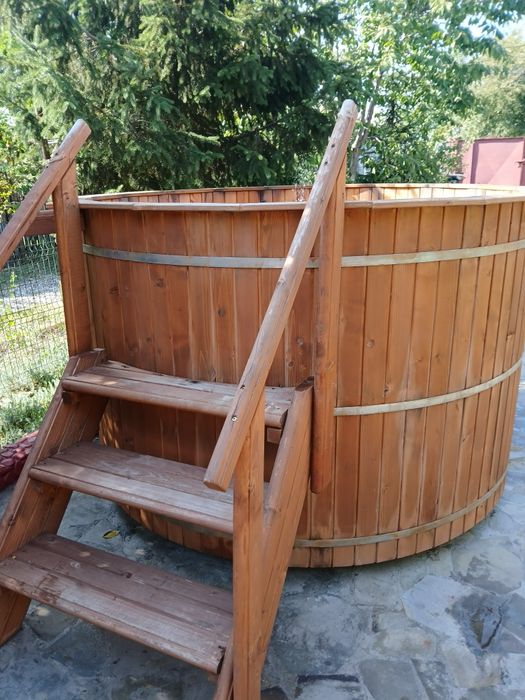 Ciubar,  8 persoane !