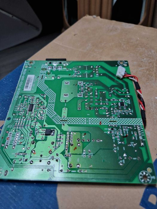 Power Supply 715G8516-P03-000-001M si Main board 715G8715-M0C-B00-004K