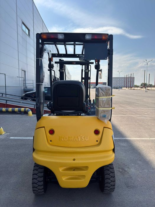 Электропогрузчик Komatsu FB15-12