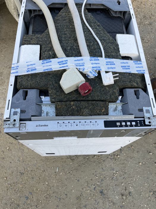 Съдомиялна за пълно вграждане