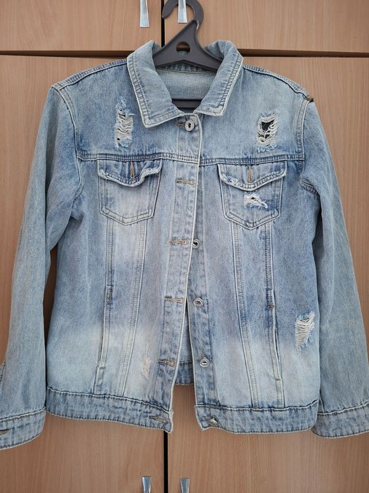 Продам джинсовые куртки.