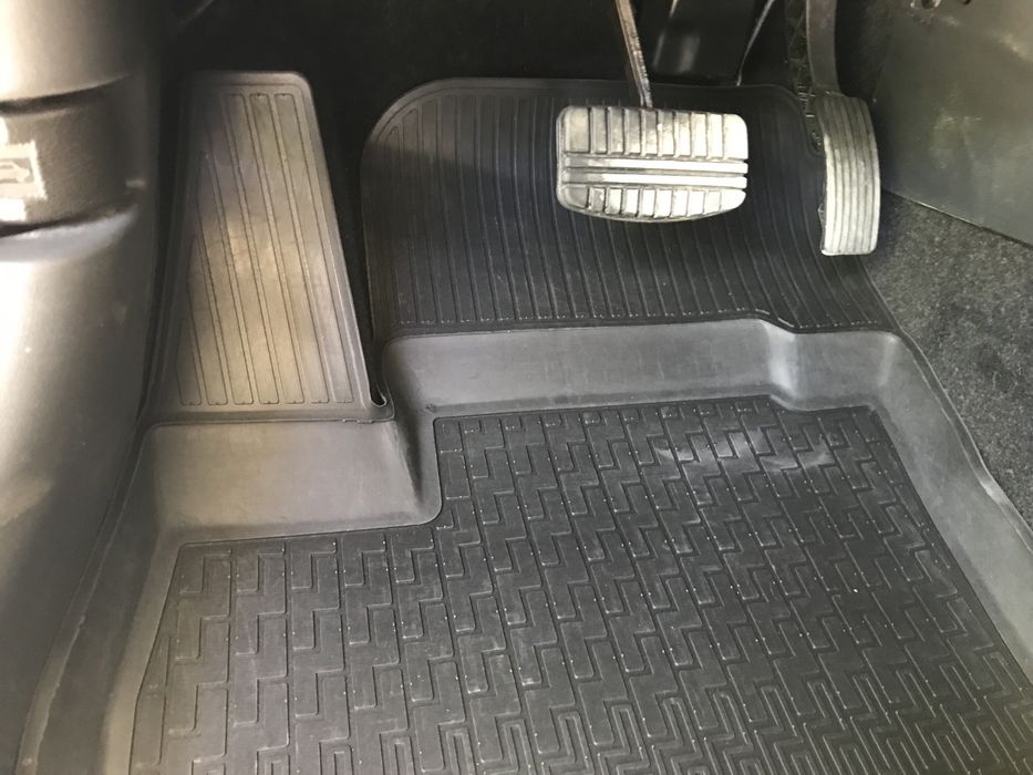 Полики коврики полиуритан Rival. Outlander 3