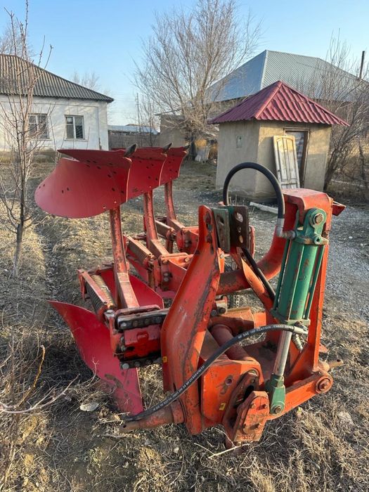 Трехкорпусный плуг оборотный