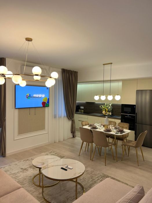 Inchiriez apartament cu 3 camere