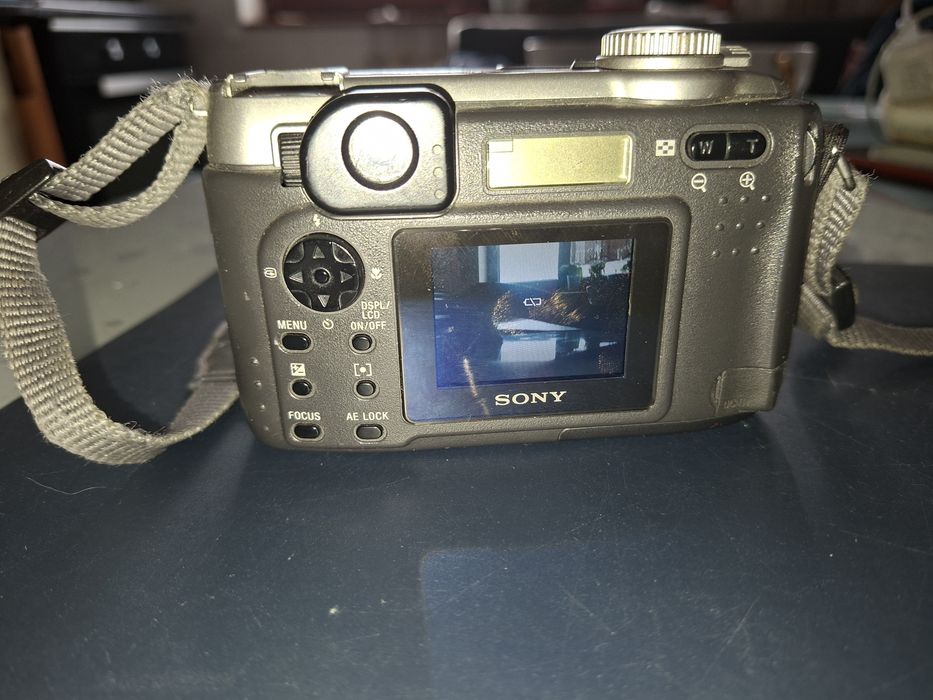 Sony DSC-S75, lentile Carl Zeiss, made in Japan, colecție