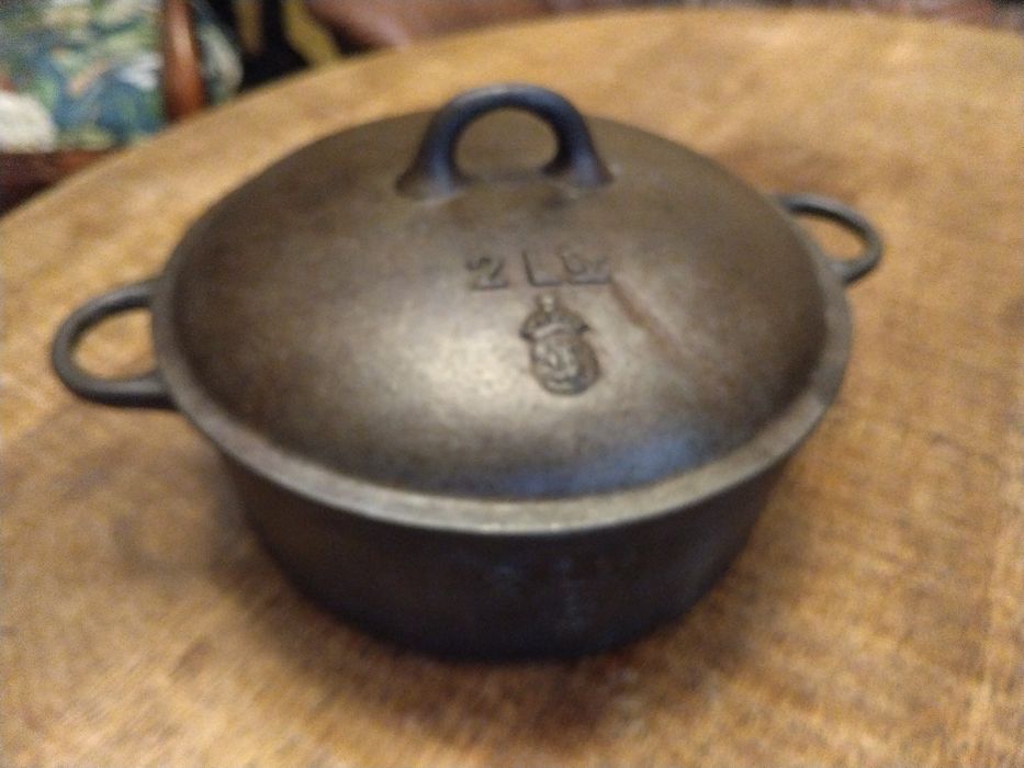 Стара антикварна чугунена тенджера Sweden