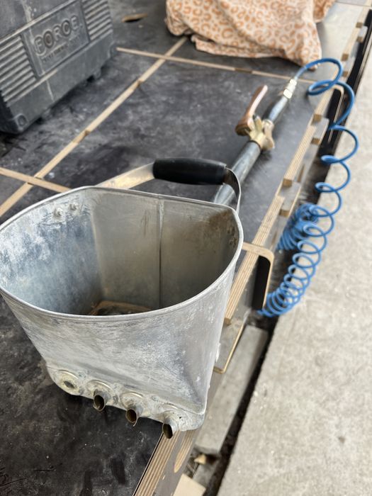 Хоппер Ковш для штукатурных работ