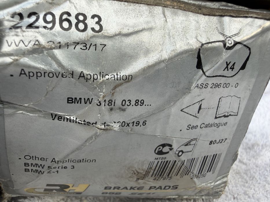 Нови предни накладки Roadhouse 2296.83 BMW E30 316 318 320 323 325 Z1