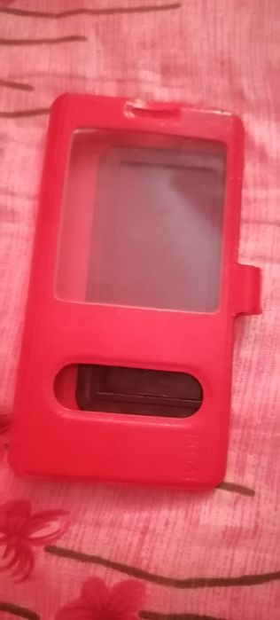 Продам красный и черные чехлы для телефона