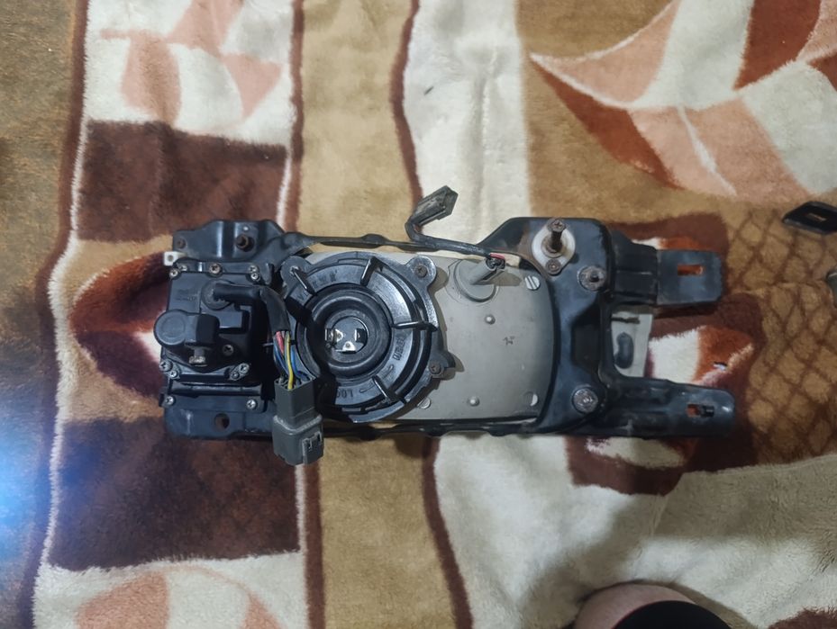 Фары на Ниссан максима j30