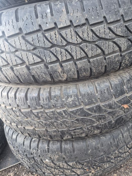 195/75 R16 C   150 lei bucata