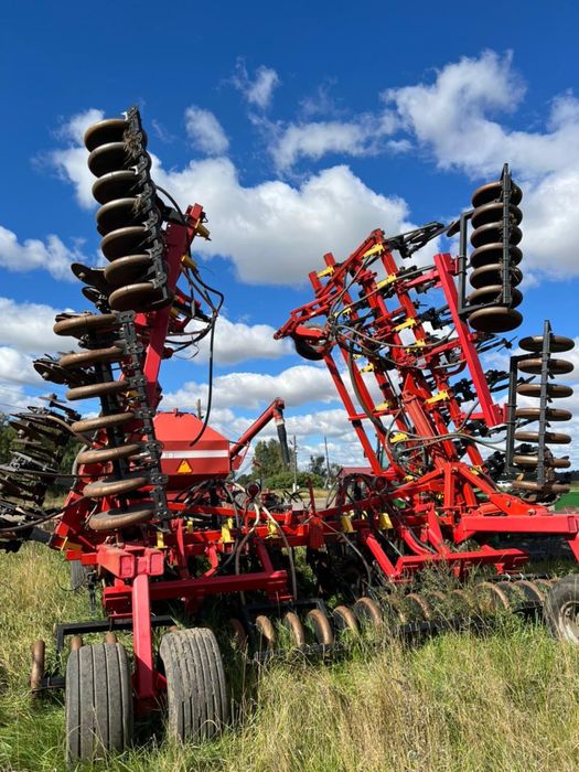 Продаётся дисковая сеялка Bourgault 5720-40