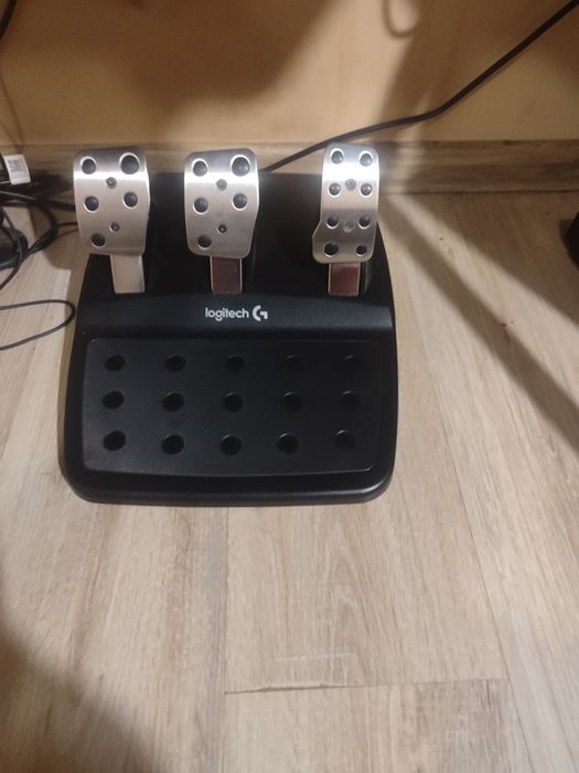 Logitech g29+shifter на 2 месеца