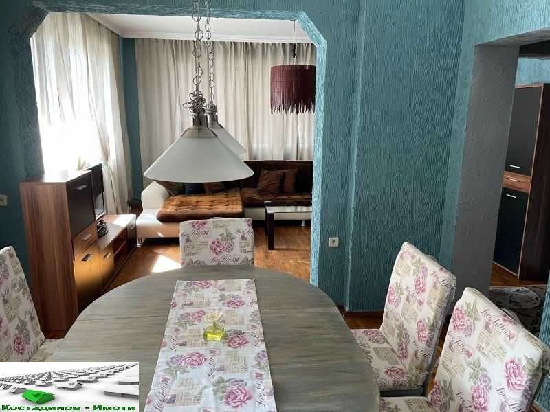 Дава се под наем Етаж от къща в Пловдив, Каменица 1 - 120 кв.м за 700 € - Снимка #1