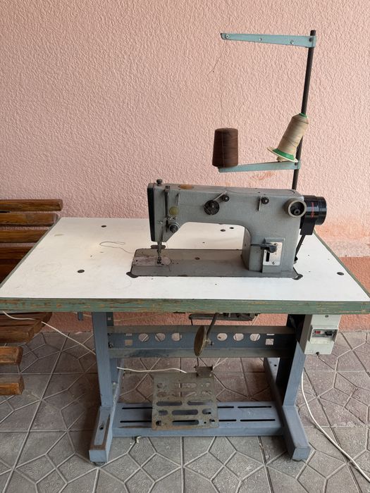 Продаётся швейная машина