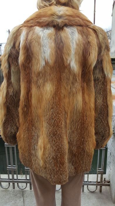 Haina de Blana din Vulpe Rosie masura 46 IMPECABILA
