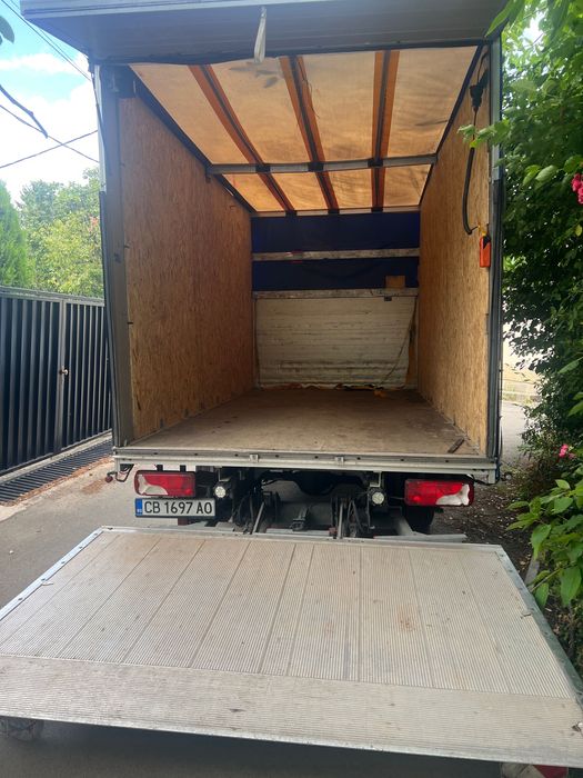 бус с падащ борд