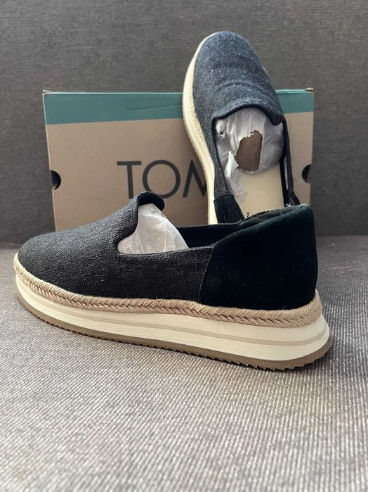 Продавам спортни обувки TOMS 42.5