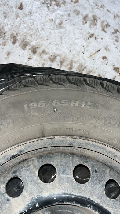 Продам зимний комплект резины со штампами