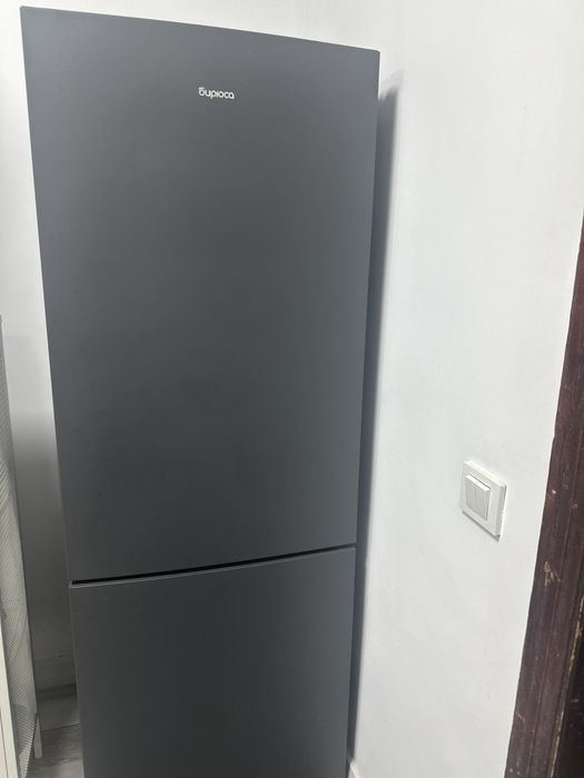 Холодильник Бирюса