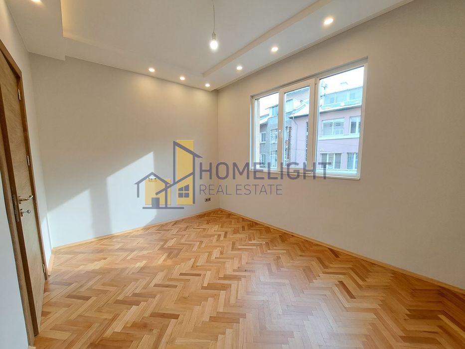 Продава се Тристаен апартамент в София, Център - 88 кв.м за 2782 €/кв.м - Снимка #3